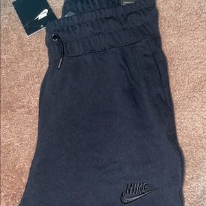 womens nike joggers w tags
